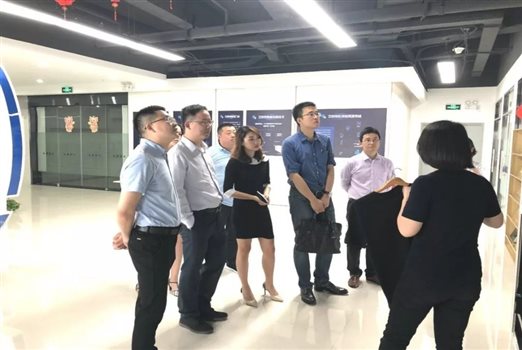 福建省物聯(lián)網(wǎng)應(yīng)用技術(shù)服務(wù)商會(huì)會(huì)長張偉杰一行人蒞臨參觀考察